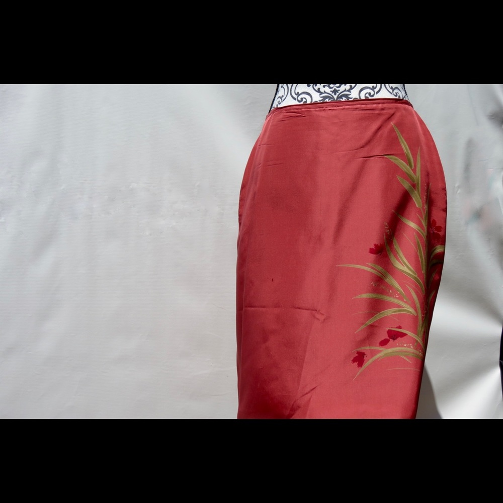 Petite Sophisticate Silk Floral Skirt